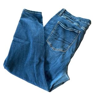 American Eagle Curvy High-rise Jegging in Short